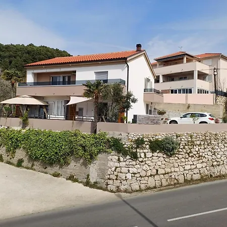 Jelka Apartament *