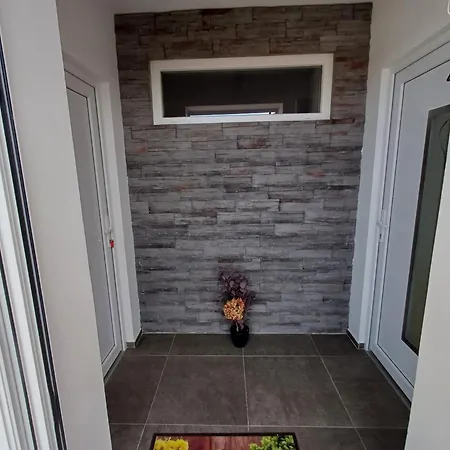 Jelka Apartment *